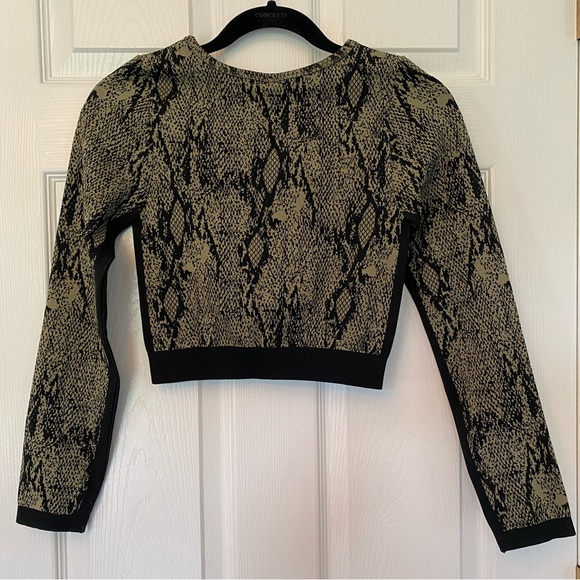 NWT Fabletics Kamila Seamless Long-Sleeve Top Size S - Picture 4 of 4